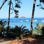 Ξενοδοχείο με διαμερίσματα La Pineta *