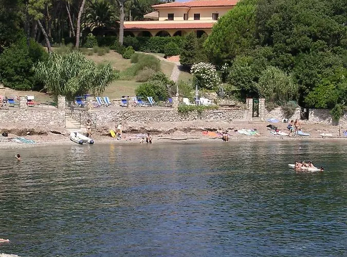 Apartmanhotel La Pineta Cavo